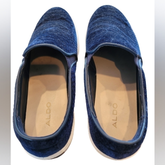 ALDO Navy Blue Velvet Croc Pattern Slip On Casual Sneakers, Size 8.5 - Picture 3 of 7